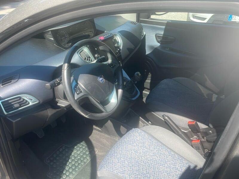 Lancia Ypsilon 1.0 FireFly 70cv Hybrid Gold