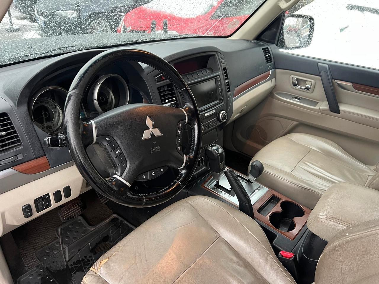 Mitsubishi Pajero 3.2 DI-D 16V aut. 5p. Instyle DPF