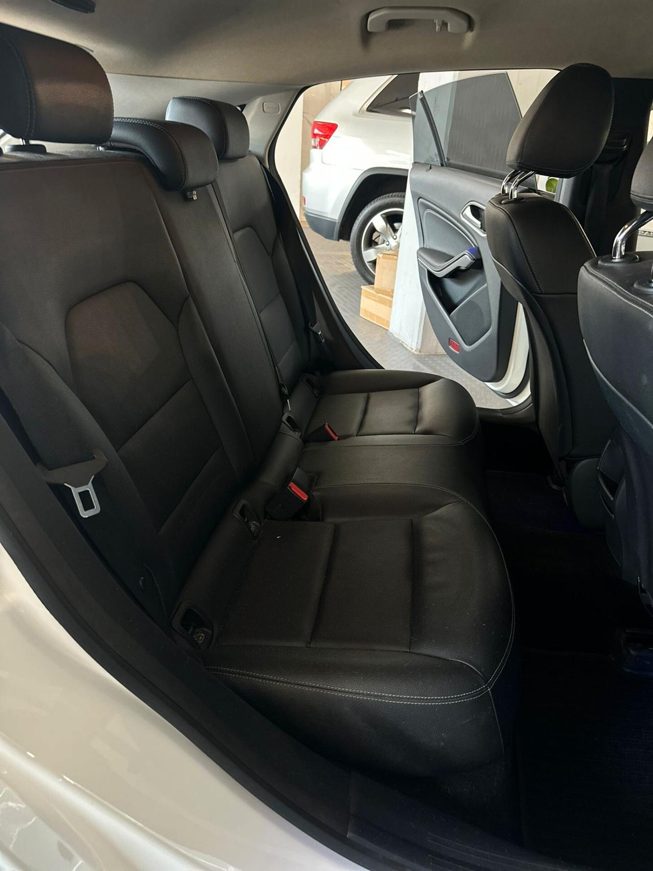 Mercedes-benz CLA 200 d 4Matic Automatic Premium