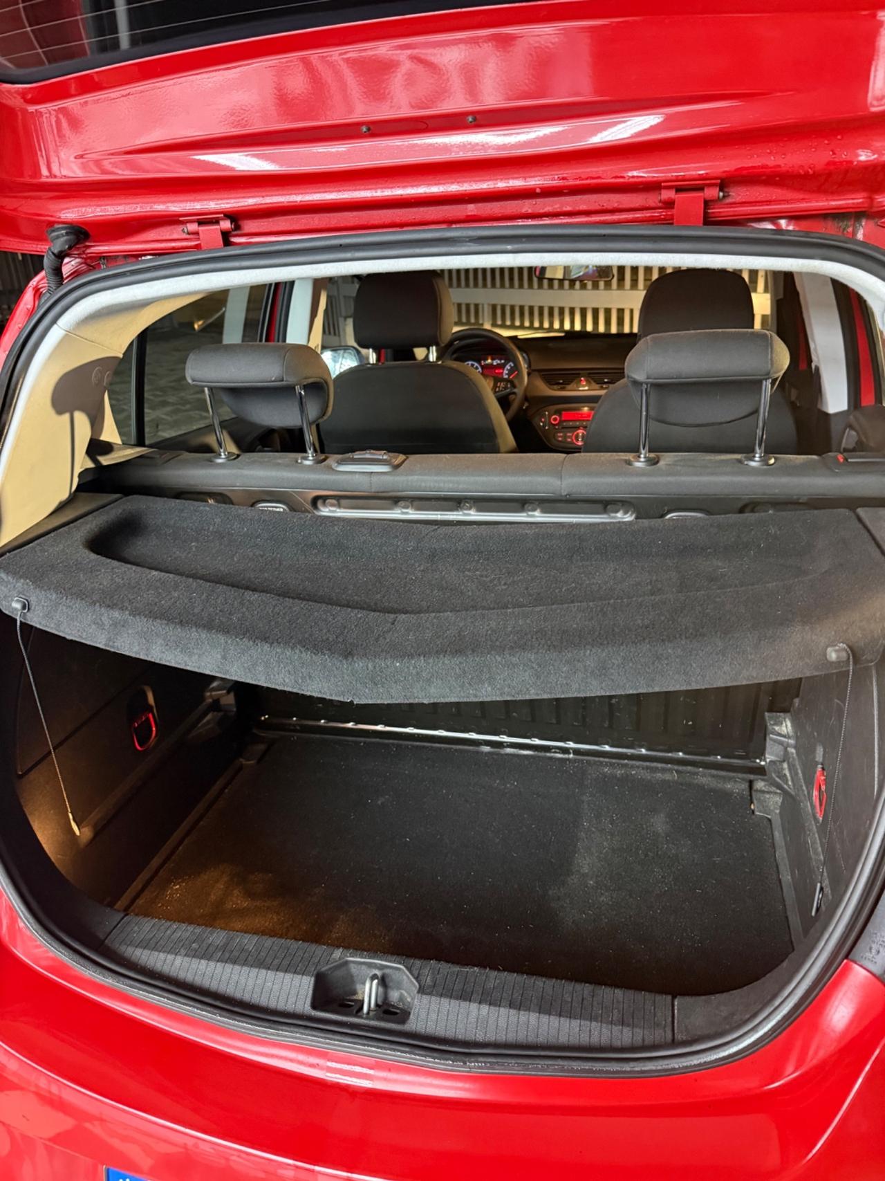 Opel Corsa 1.2 5 porte b-Color