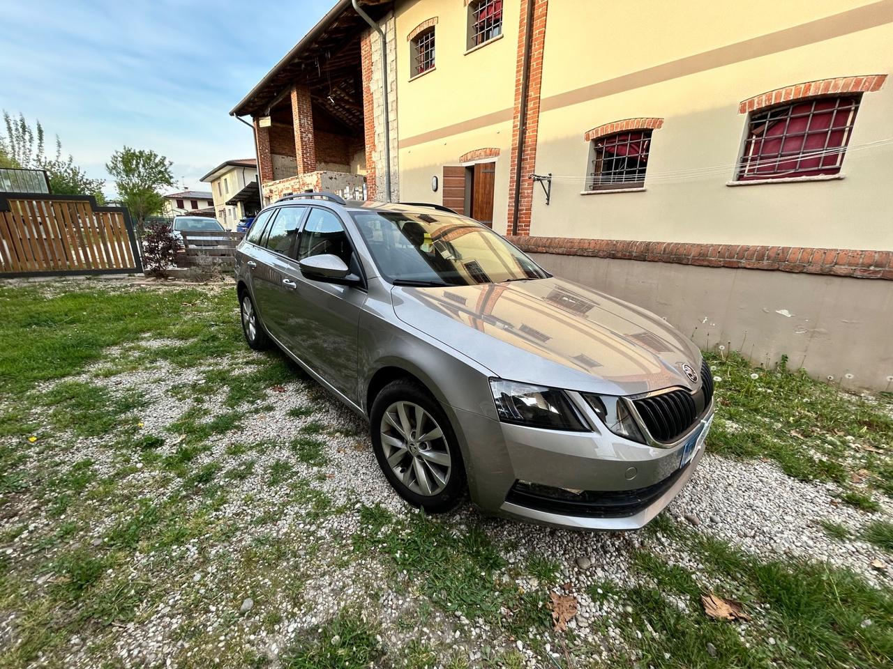 Skoda Octavia 1.6 TDI CR 115 CV DSG Wagon Executive