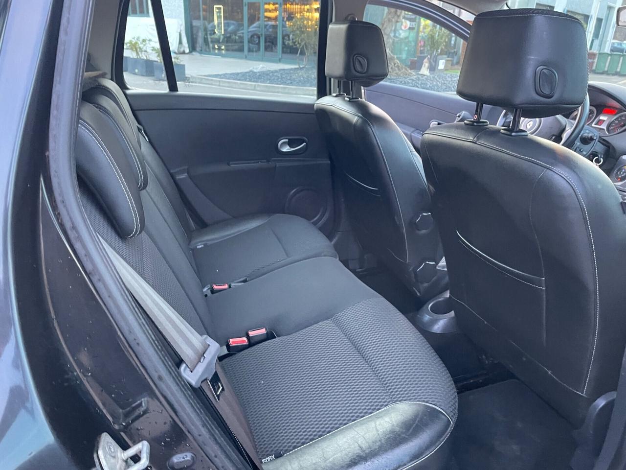 Renault Clio 1.2 16V TCE 100CV SporTour*Neopatentati*Navi*