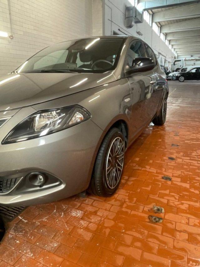 LANCIA Ypsilon 1.0 FireFly 5 porte S&S Hybrid Gold