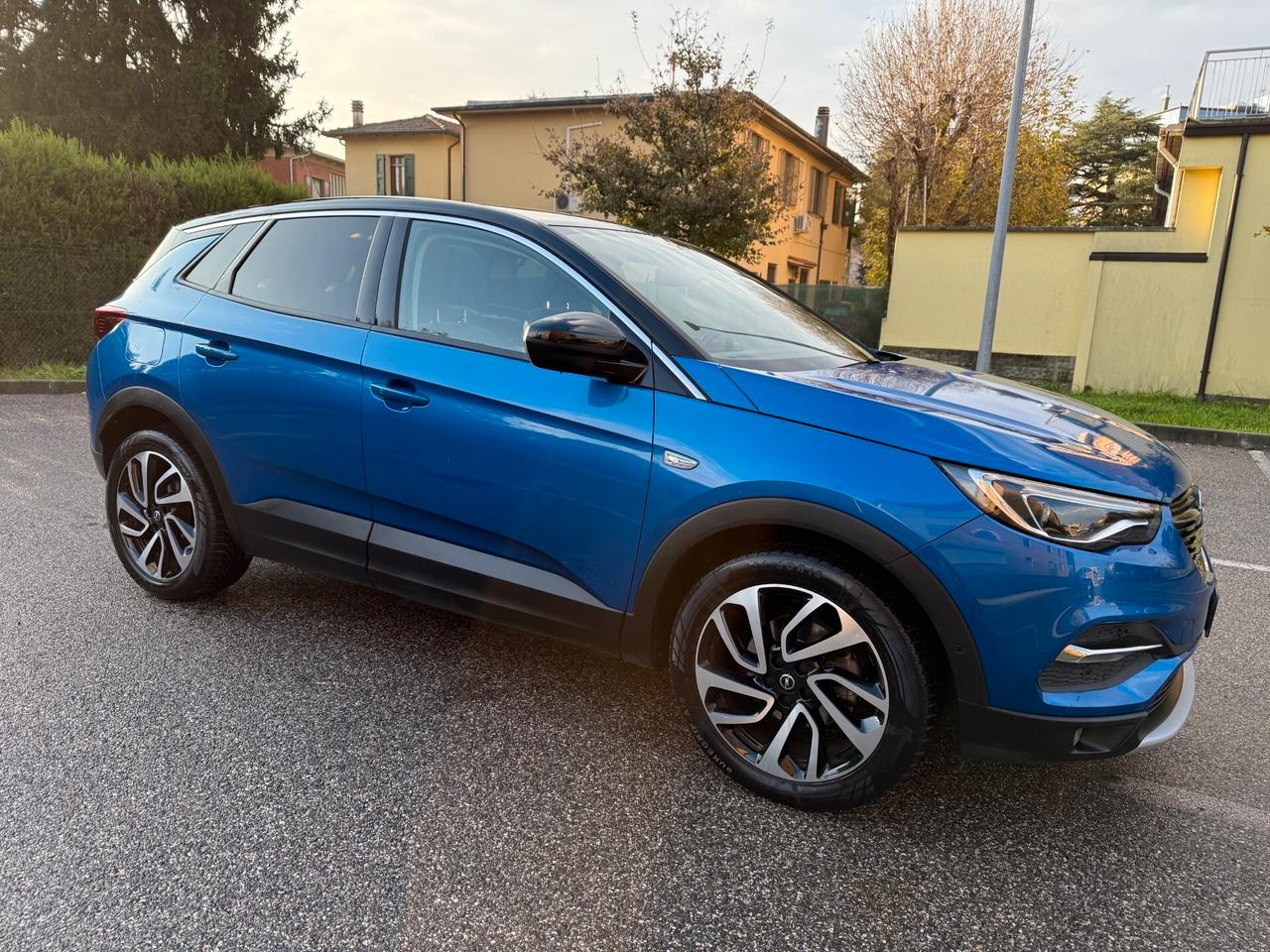 Opel Grandland X 1.6 - TETTO PANORAMICO - 12 MESI DI GARANZIA -