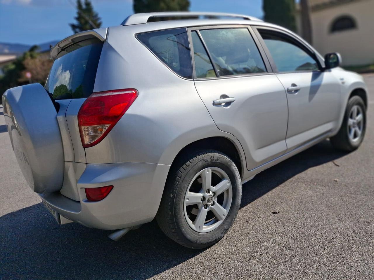 Toyota RAV 4 2.2 D-4D 136 CV.-4x4 INSERIBILE-