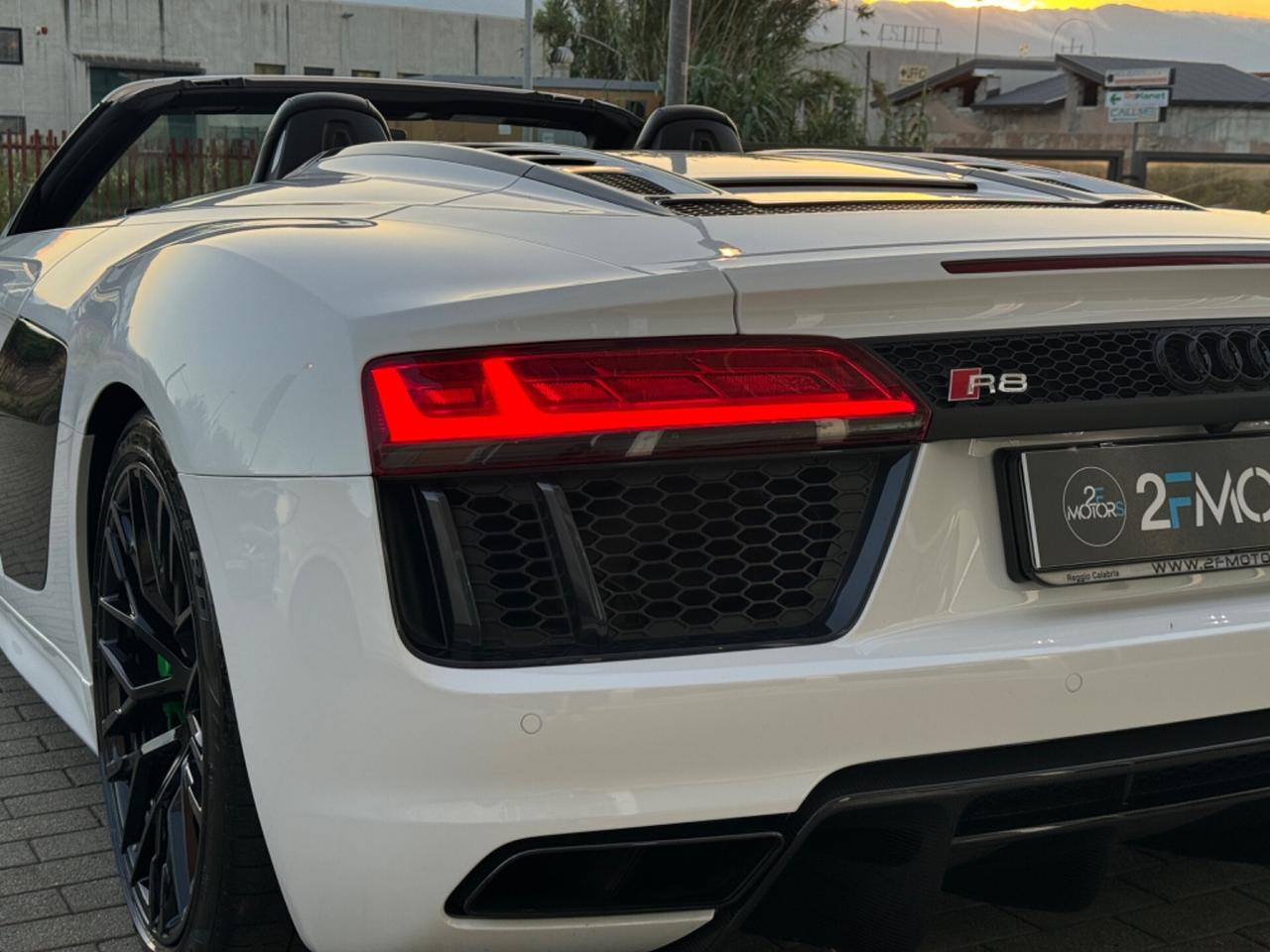 Audi R8 Spyder 5.2 V10 fsi quattro 540cv s-tronic