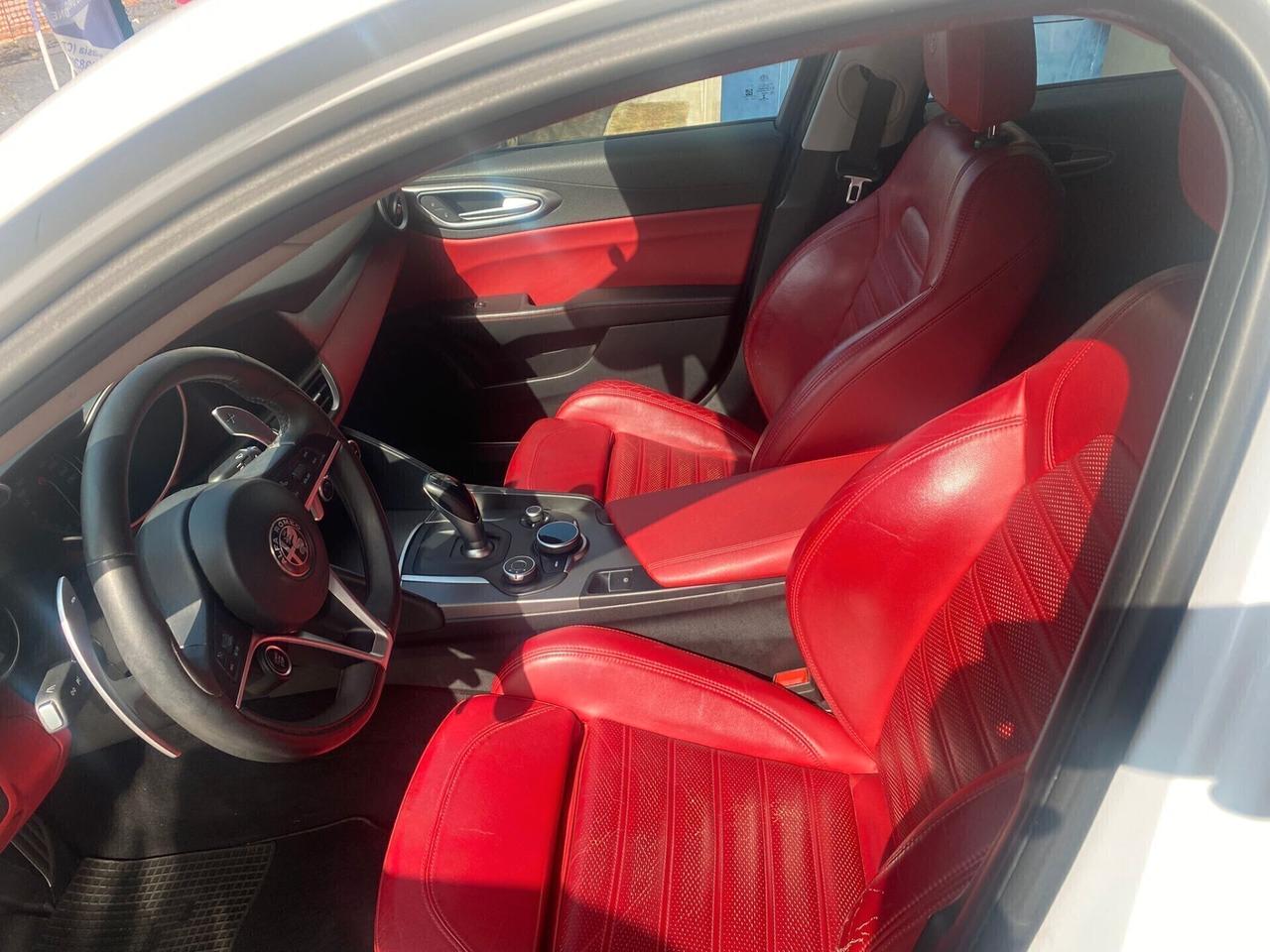 Alfa Romeo Giulia 2.2 Turbodiesel 210 CV AT8 AWD Q4 Veloce