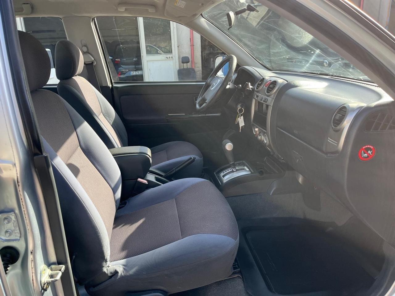 IsuzuD-Max-3.0T.D-4WD/4P-c.aut-km135000-2010