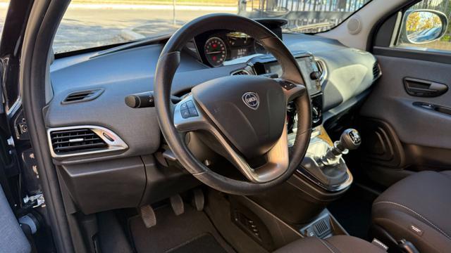 LANCIA Ypsilon 1.0 FIREFLY S&S HYBRID GOLD*24M.G.*CARPLAY*LED*TEL