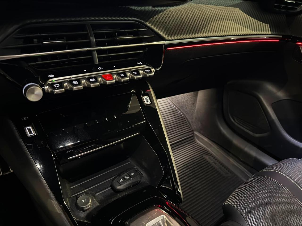 Peugeot 208 Hybrid 110 e-DCS6 GT