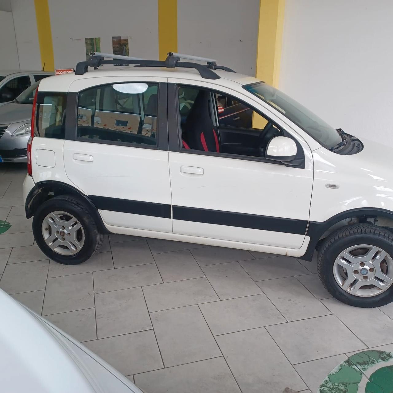 PANDA CROSS 4X4 1.3 MJTD INDISTRUTTIBILE