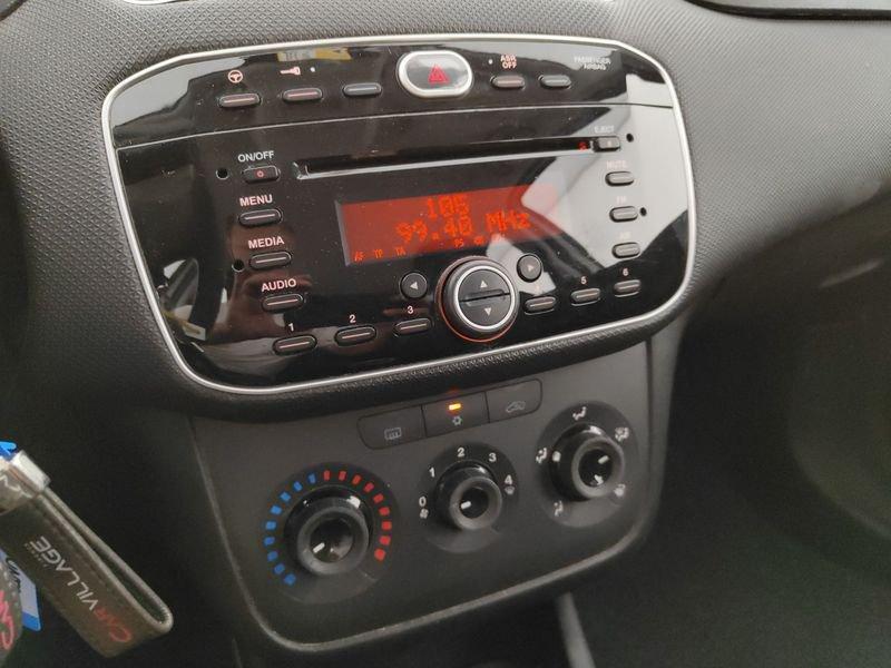 FIAT Punto Punto 0.9 TwinAir Turbo 105 CV S&S 5 porte Young - RISERVATA A COMMERCIANTI !
