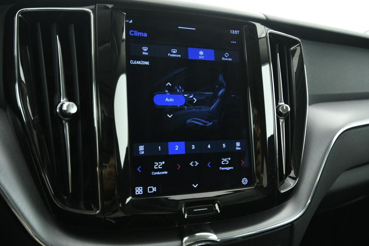 VOLVO XC60 2.0 b4 Momentum Pro awd auto CAMERA+C18"