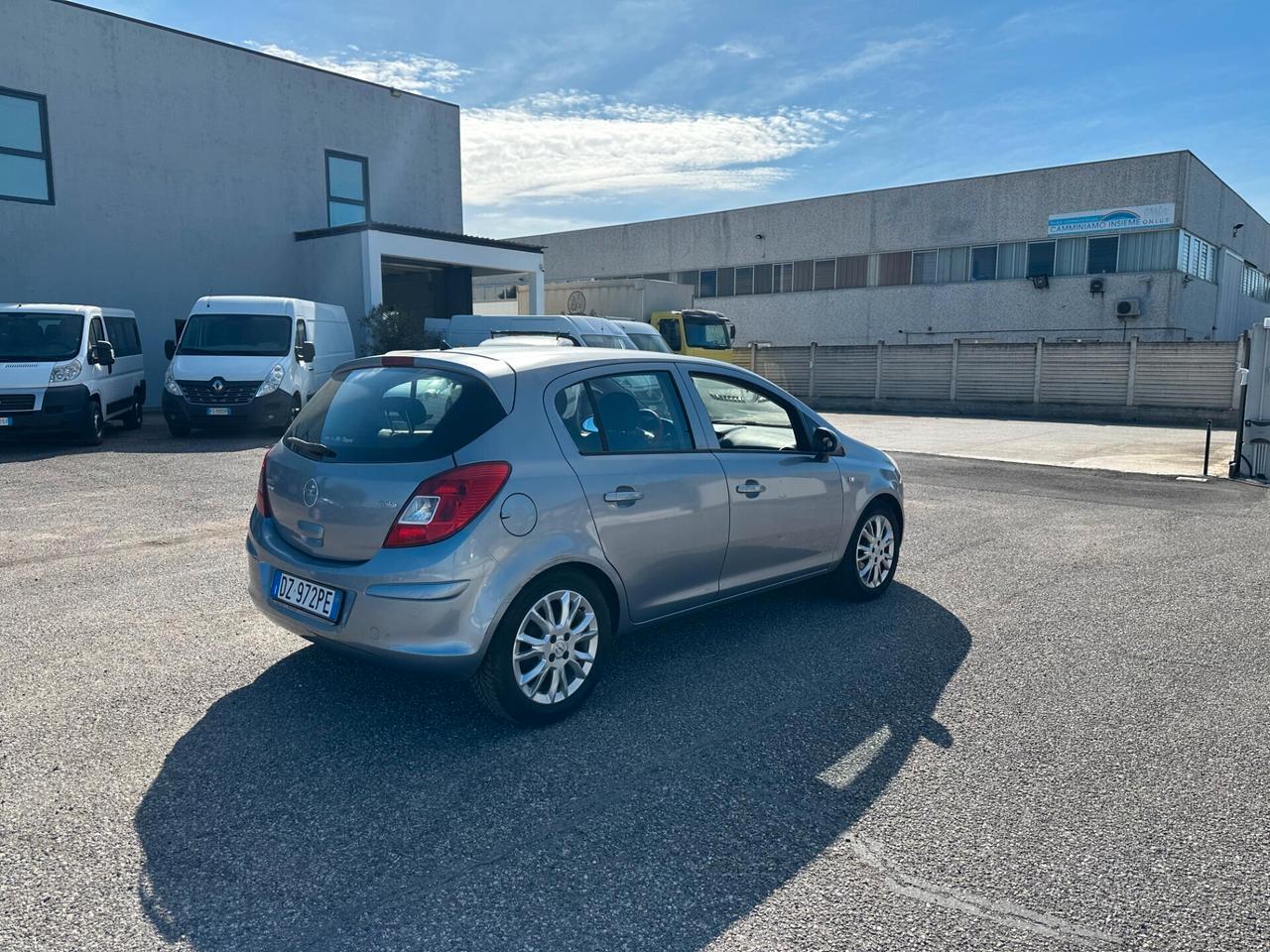 Opel Corsa 1.2 80CV 5 porte GPL-TECH Edition