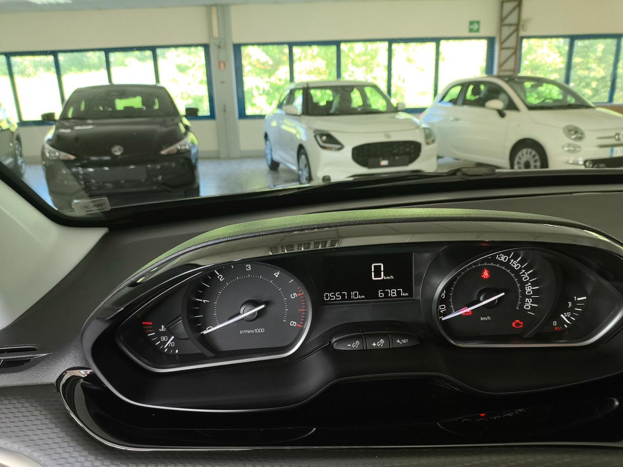 Peugeot 2008 BlueHDi 100 S&S Allure