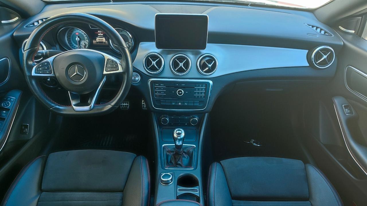 MERCEDES CLA 200 PREMIUM