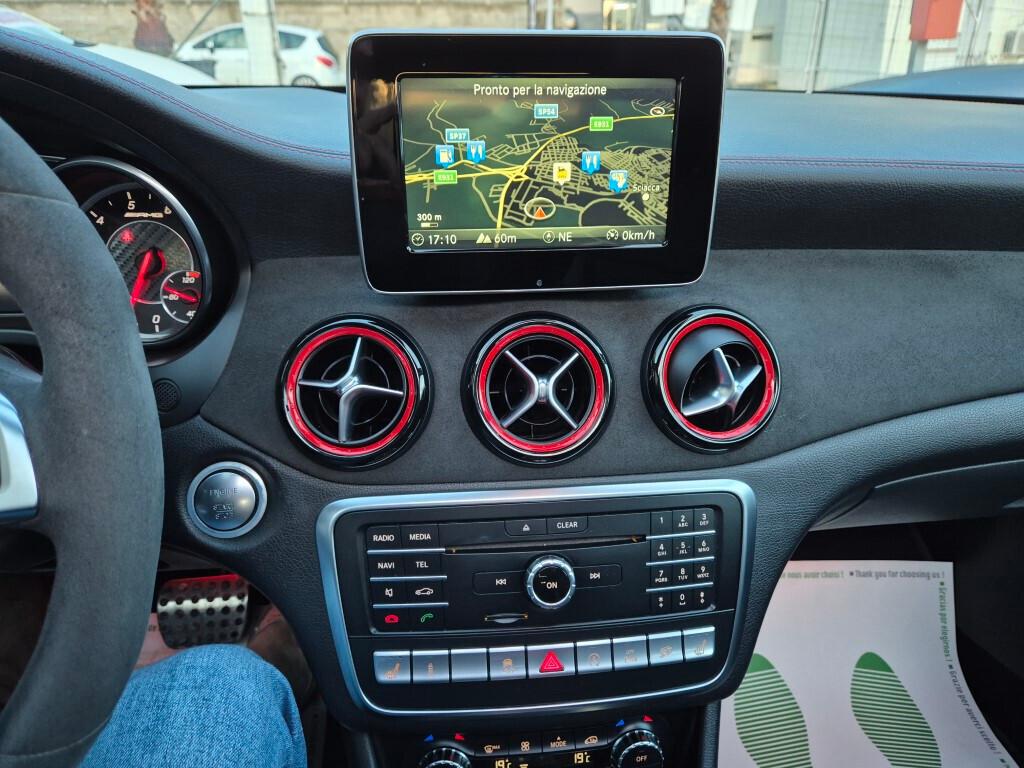 Mercedes-benz CLA 45 AMG 381cv IVA ESPOSTA