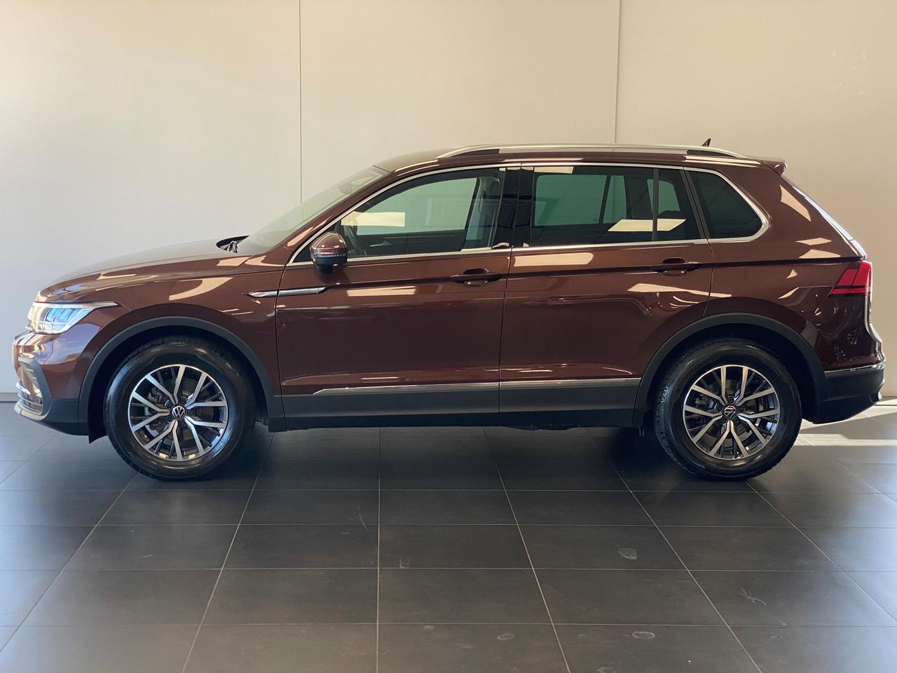 VOLKSWAGEN Tiguan II 2021 - Tiguan 2.0 tdi Life 122cv