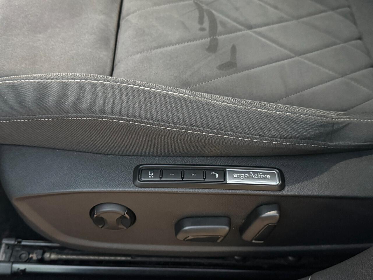 Volkswagen Golf 1.4 TSI eHYBRID 204 CV DSG Style