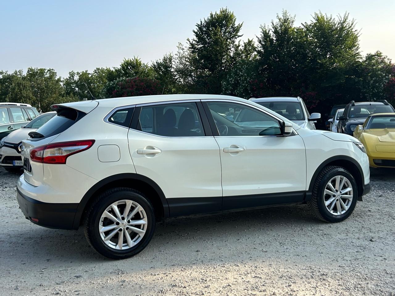 Nissan Qashqai 1.5 dCi N-Vision neopatentati permute