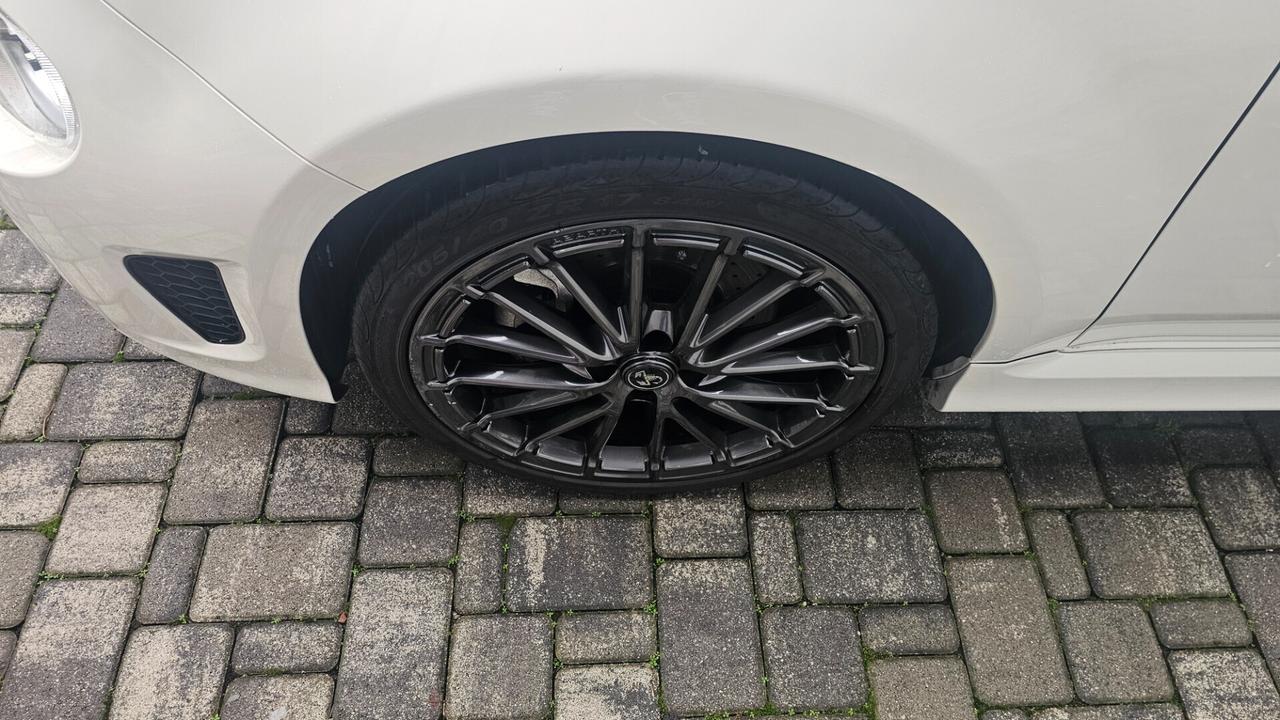 Abarth 595 1.4 Turbo T-Jet 165 CV