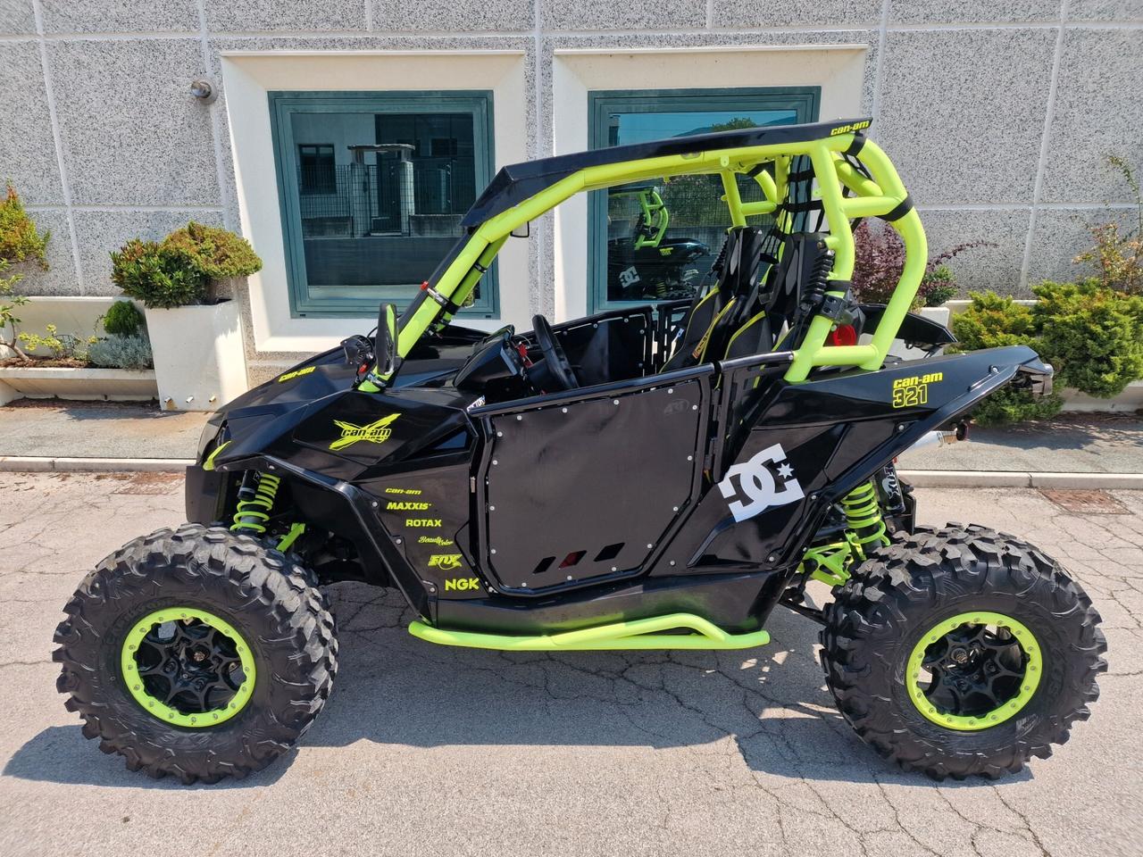 CAN AM MAVERICK TURBO CABINA CHIUSA COMPLETA SCARICHI APERTI