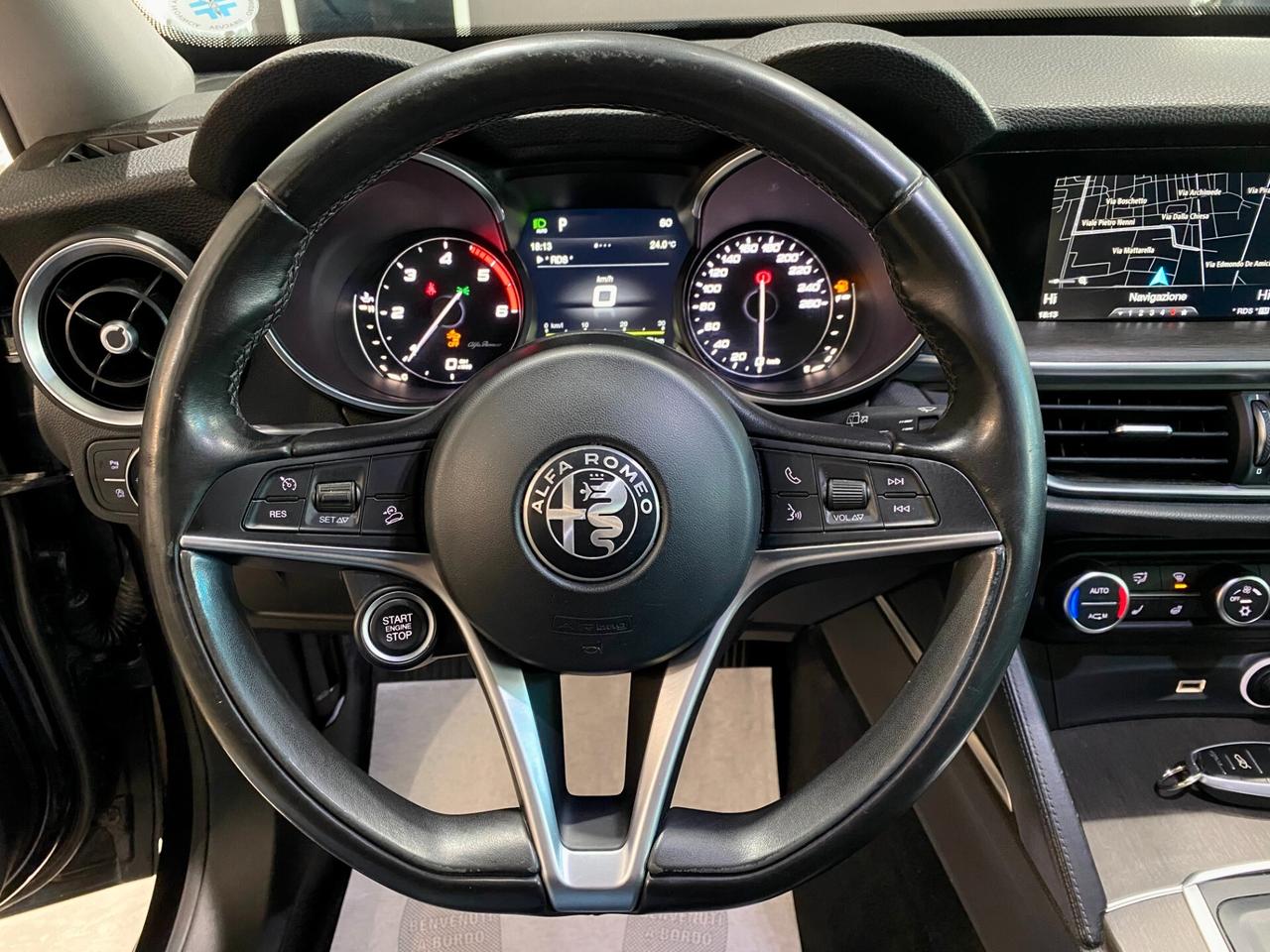 Alfa Romeo Stelvio 2.2 Turbodiesel 210 CV AT8 Q4 Executive Tetto apr.-2017