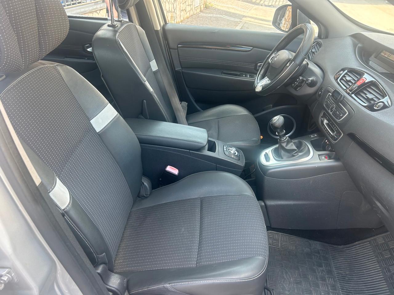 Renault Scenic Scénic 1.9 dCi 130CV 7 POSTI Dynamique