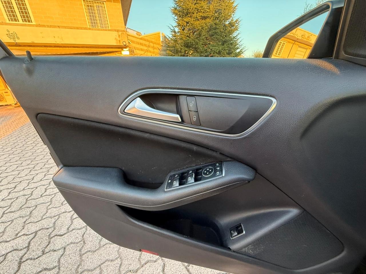 Mercedes-benz GLA 180 d Automatic Premium