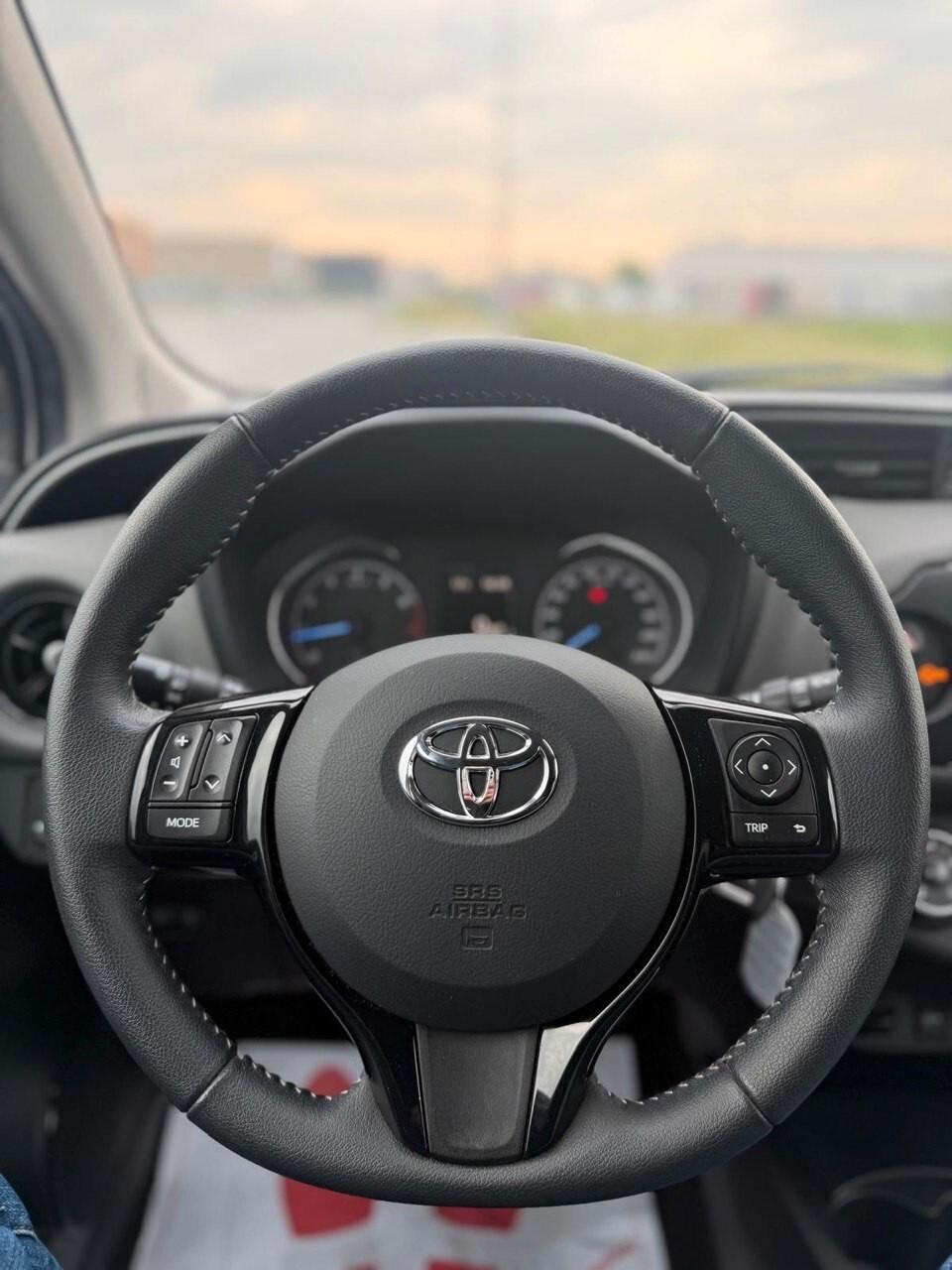 Toyota Yaris 1.0 5 porte Dynamic