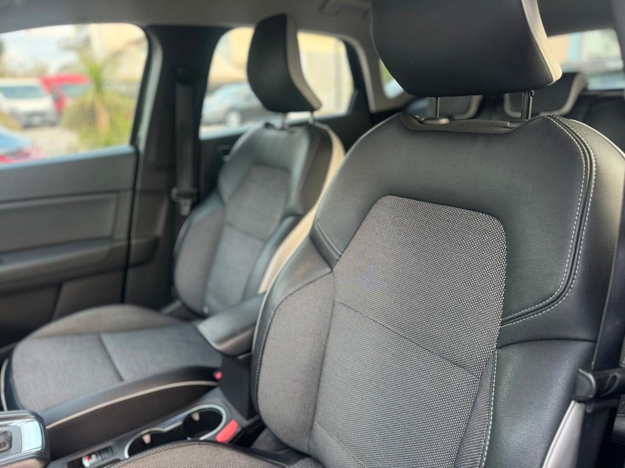 Renault Captur Blue dCi 115 CV EDC Initiale Paris