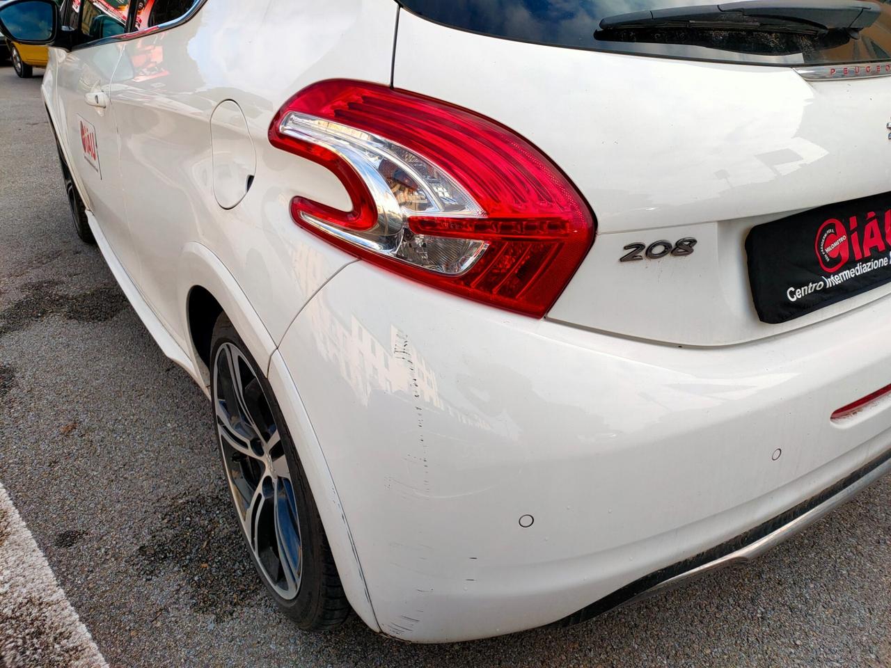 Peugeot 208 1.6 THP 200 CV 3 porte GTi