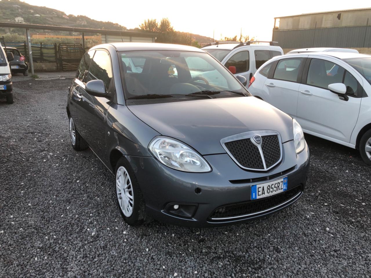 Lancia Ypsilon 1.2 Argento