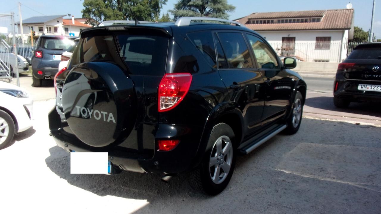 Toyota RAV 4 RAV4 2.2 D-4D 177 CV Luxury