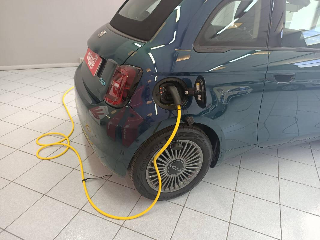 Fiat 500e 42 kWh La Prima