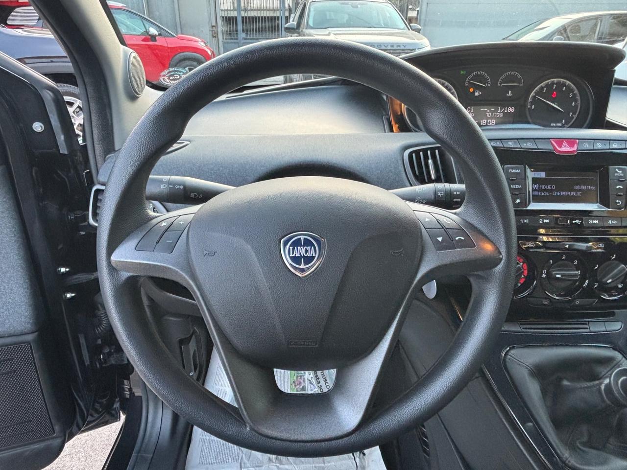 Lancia Ypsilon 1.2 69 CV 5 porte S&S Gold