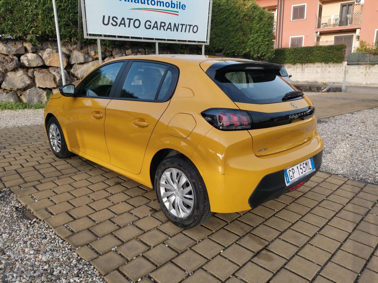 Peugeot 208