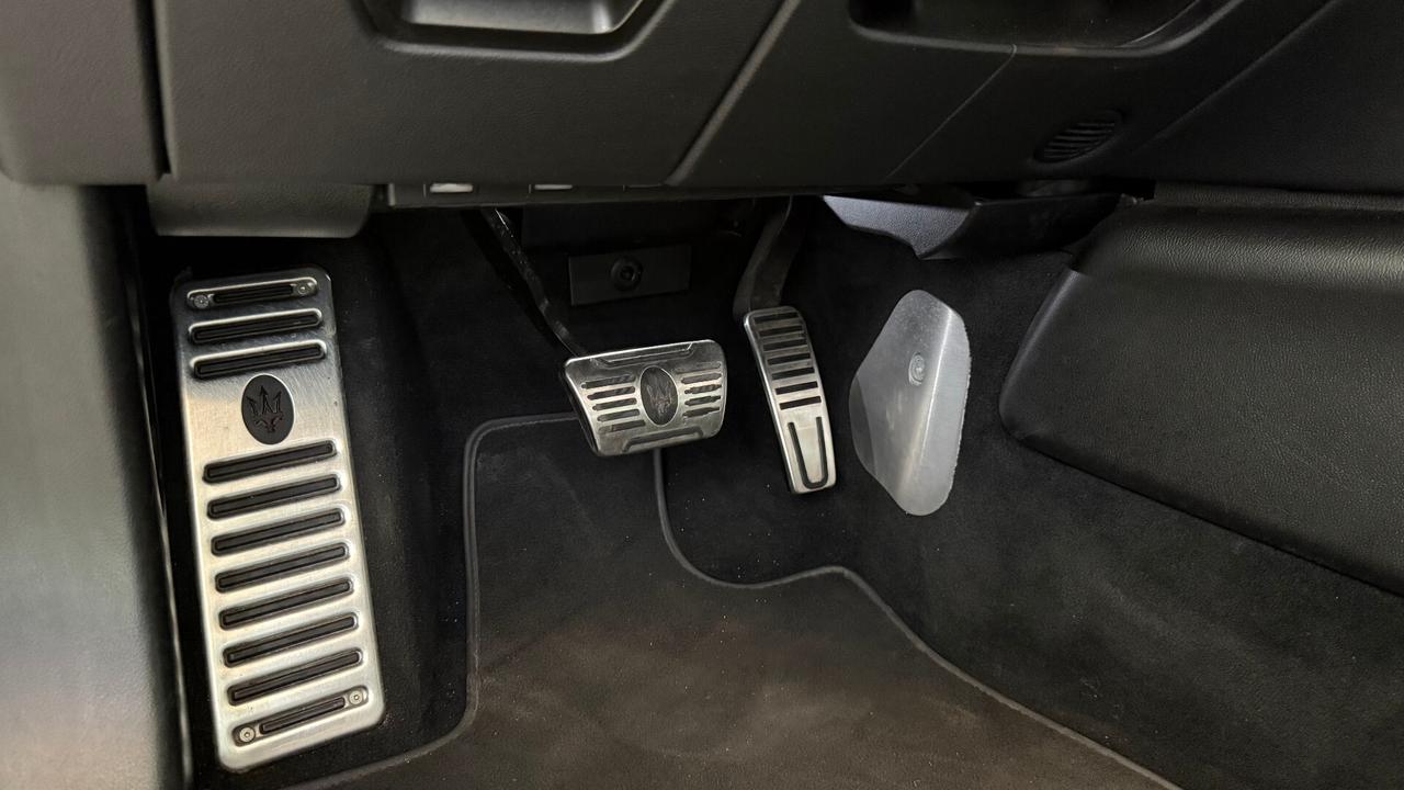 Maserati Ghibli V6 Diesel Gransport TETTO