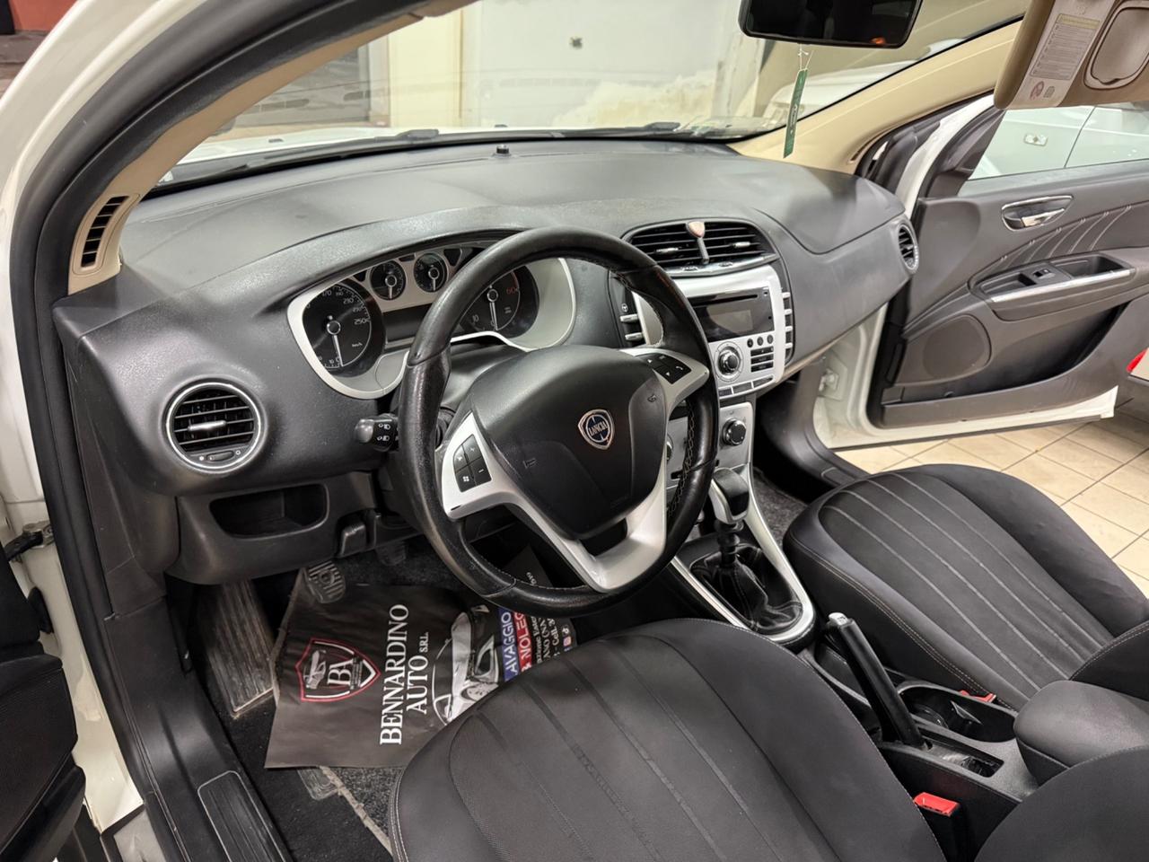 Lancia Delta 1.6 mjt platino