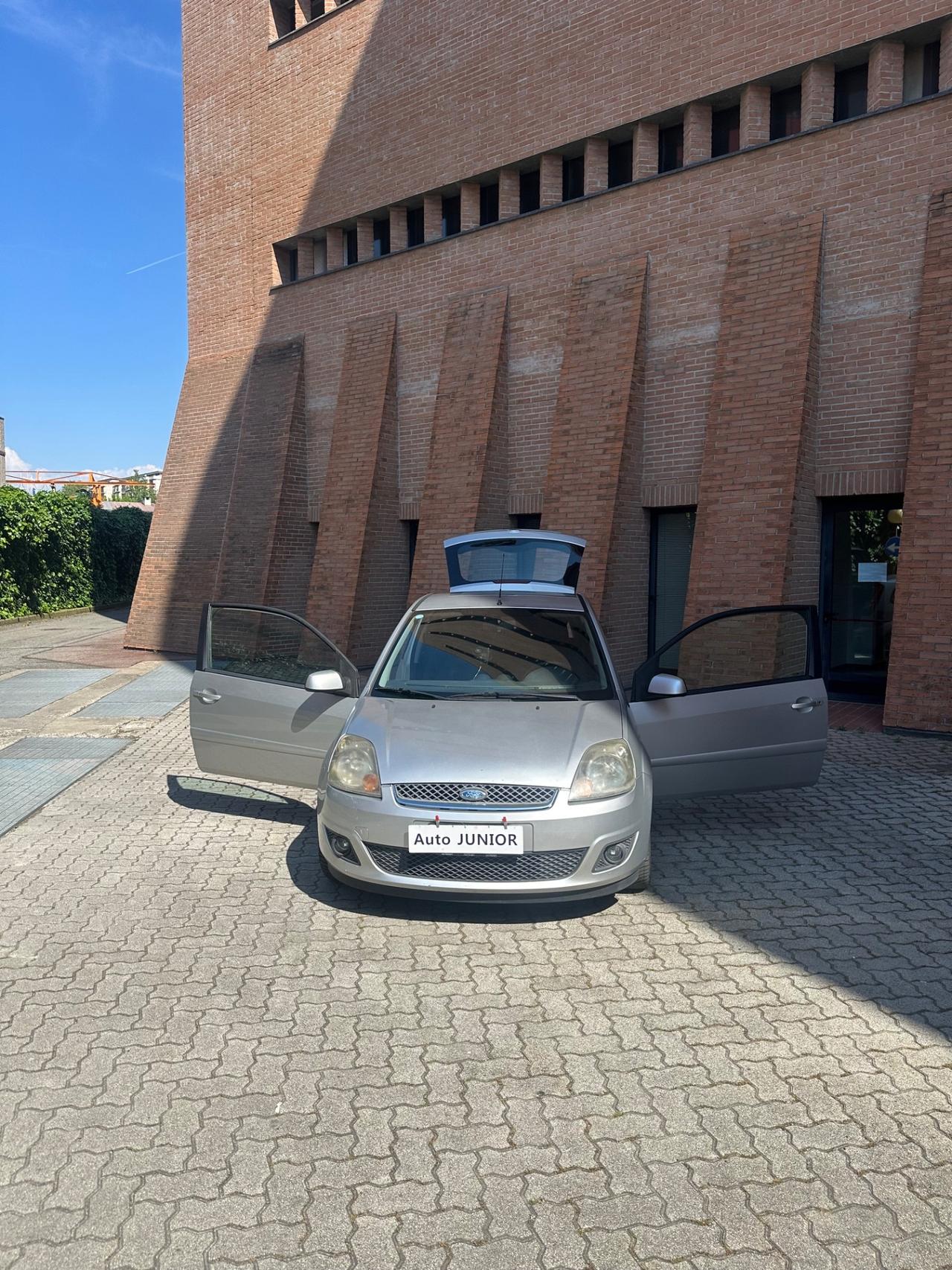 Ford Fiesta 1.2 16V 3p. Ghia