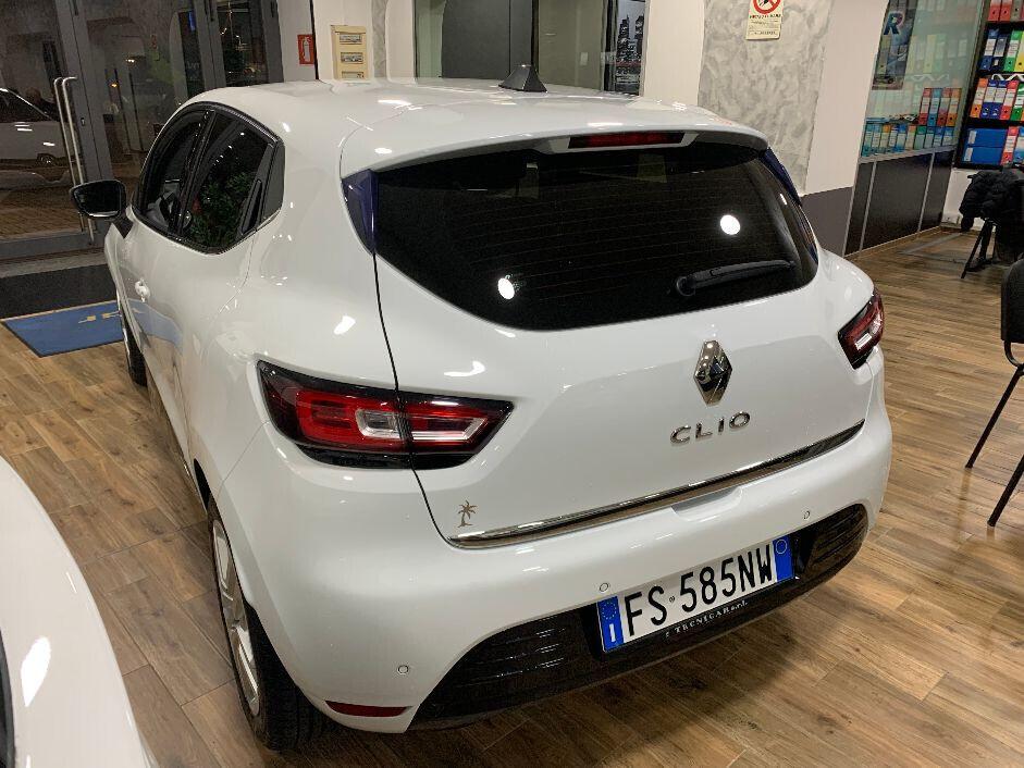 Renault Clio dCi 8V 75 CV 5 porte Duel