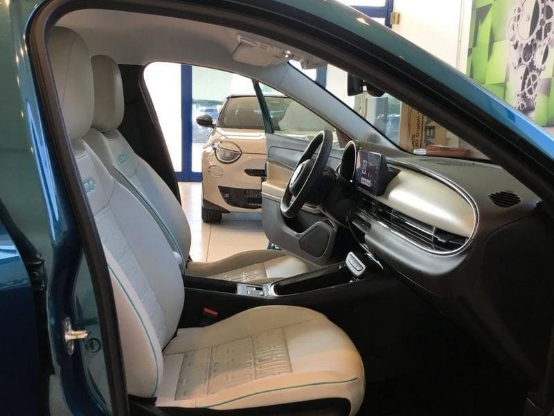 FIAT 600e Elettrica 156cv La Prima MY25 100% ELETTRICA