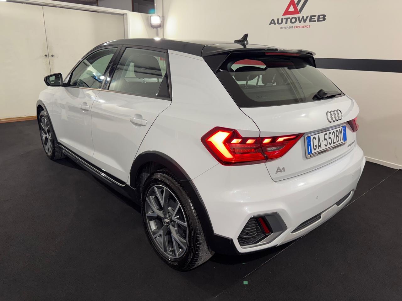 Audi A1 citycarver Admired
