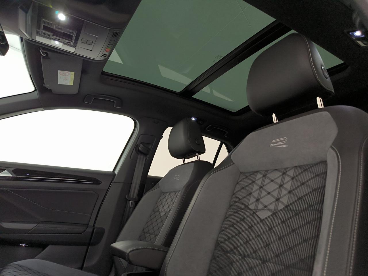 Volkswagen T-Roc 1.5 tsi r-line dsg