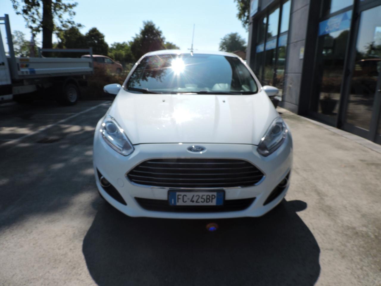 Ford Fiesta 1.5 TDCi 75CV 5 porte Titanium