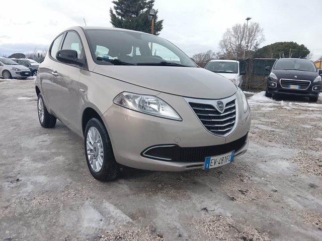 LANCIA Ypsilon 0.9 TwinAir 85 CV 5 porte Metano Ecochic Gold