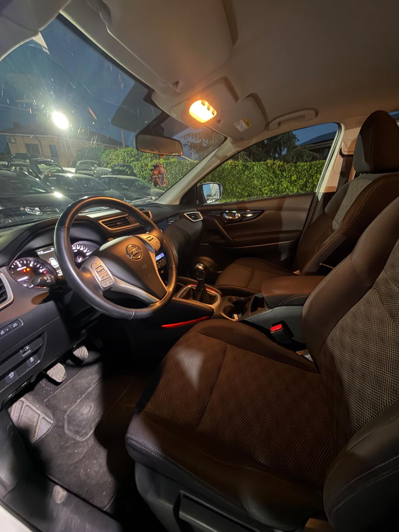 Nissan Qashqai 1.5 dCi N-Connecta