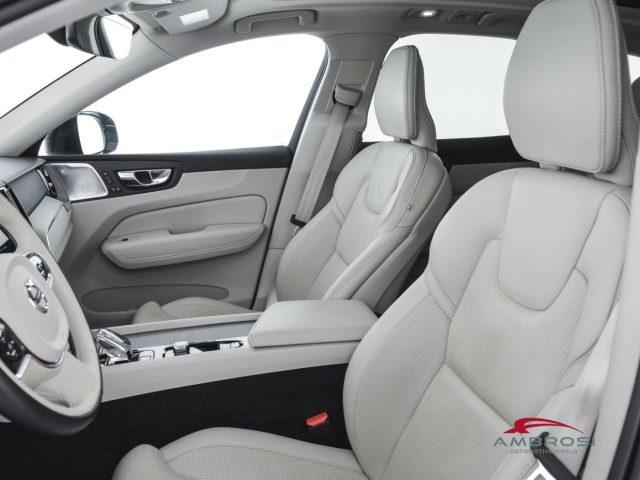 VOLVO XC60 B5 AWD automatico Ultimate Bright
