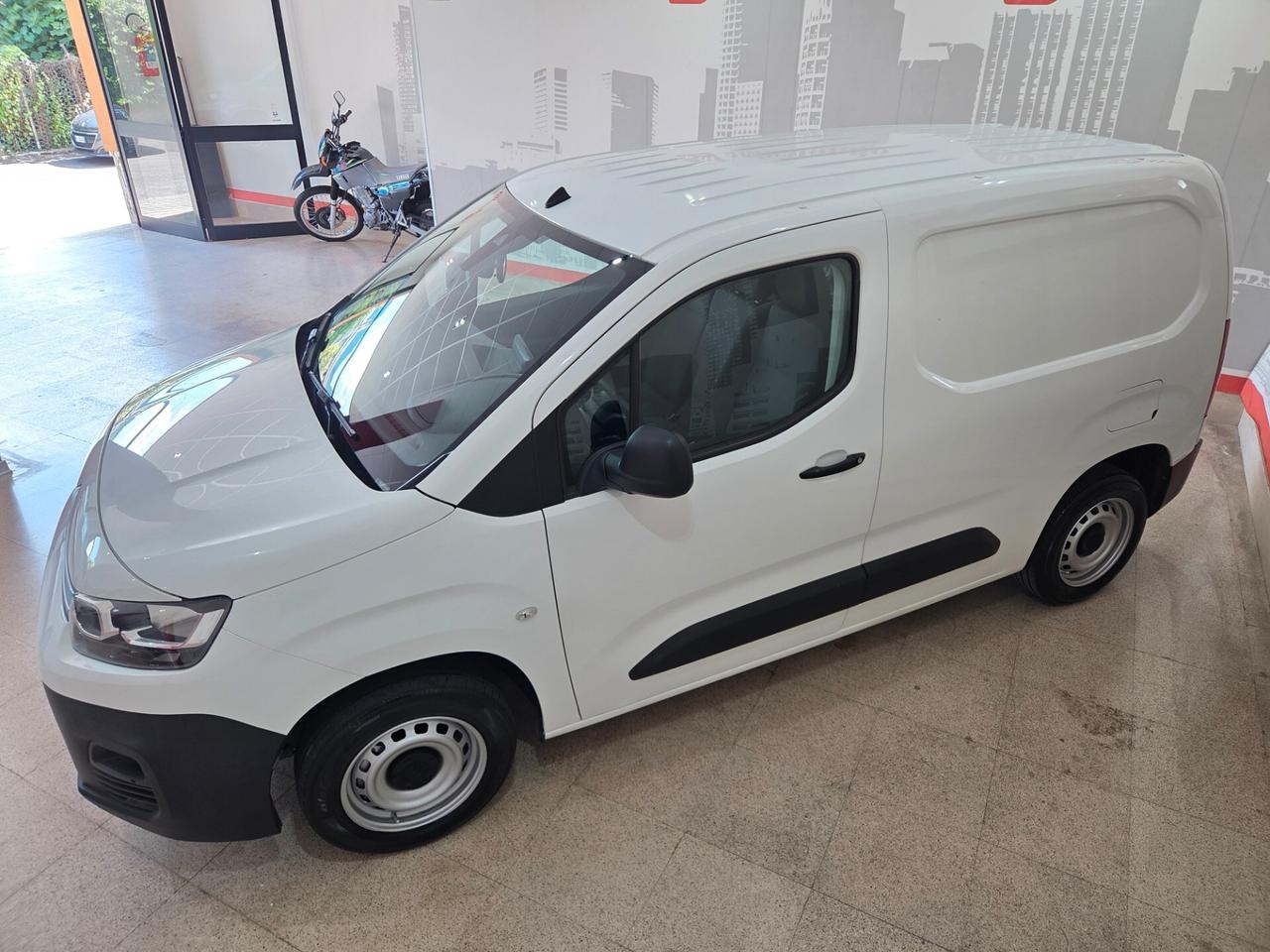 Citroen Berlingo BlueHDi 100 Van M Driver