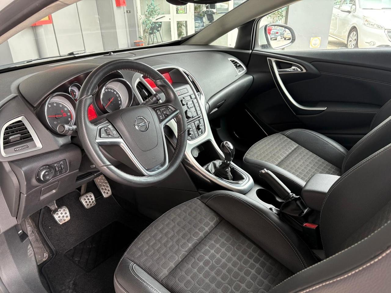 Opel Astra GTC 1.4 Turbo 140CV S&S 3 porte Cosmo